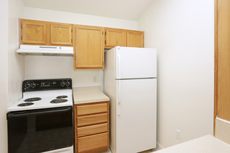 Hampton Point Apartments in Port Charlotte, FL - Building Photo - Interior Photo