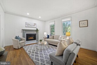 5309 Tractor Ln in Fairfax, VA - Building Photo - Building Photo