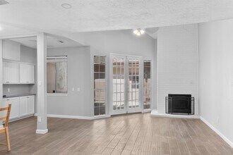 668 Eldridge Pkwy in Houston, TX - Building Photo - Building Photo