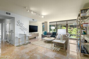 4808 N 24th St, 330 in Phoenix, AZ - Building Photo