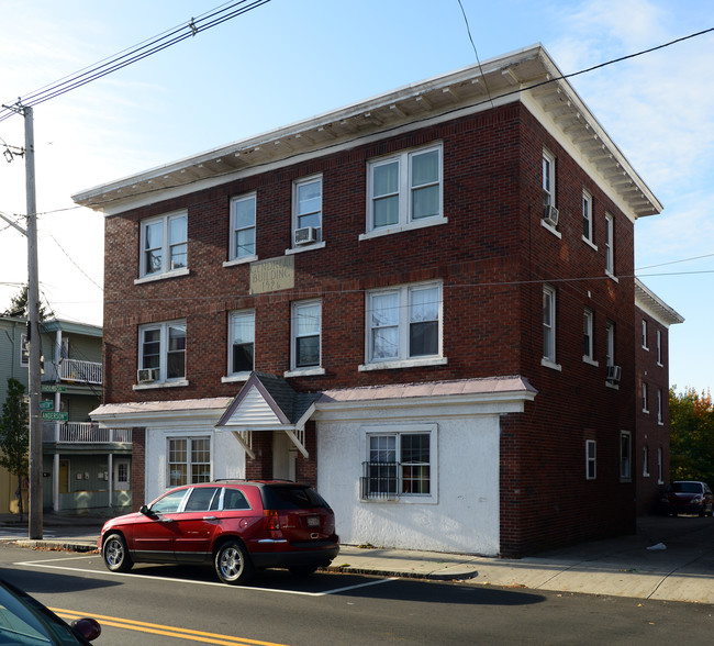 302 Manton Ave in Providence, RI - Building Photo - Building Photo