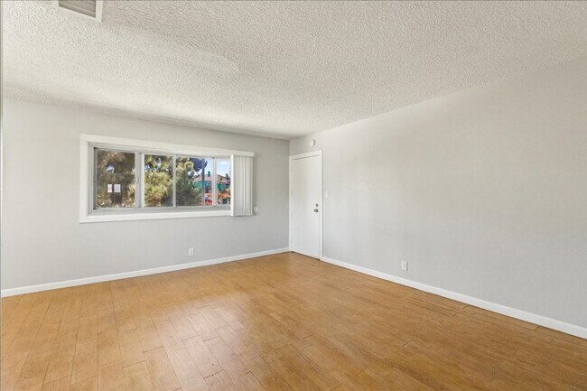 3116 W 99th St in Inglewood, CA - Building Photo - Building Photo