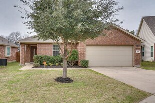 108 Durango Dr in Cross Roads, TX - Building Photo