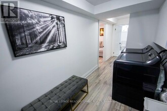 10 Mottistone Ct in Brantford, ON - Building Photo - Building Photo