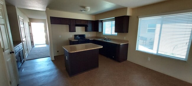 7031 E 38th St in Yuma, AZ - Building Photo - Building Photo