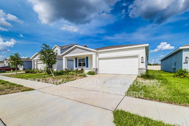 1121 Deepwater Cir in Eagle Lake, FL - Building Photo - Building Photo