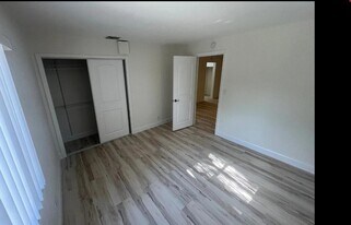 240 NE 12th St in Delray Beach, FL - Building Photo