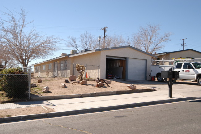 940-942 Carson St in Barstow, CA - Building Photo - Building Photo