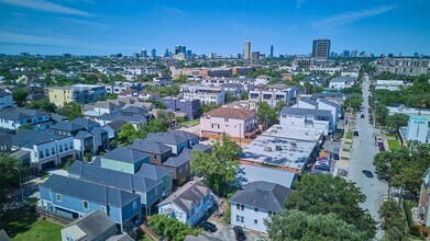 1133 W Clay St in Houston, TX - Building Photo - Building Photo