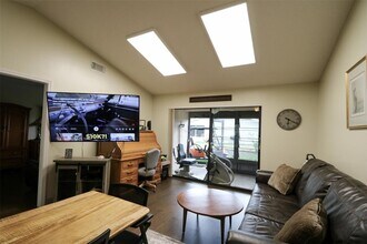 323 Knottwood Ct, Unit 1 in Sun City Center, FL - Building Photo - Building Photo