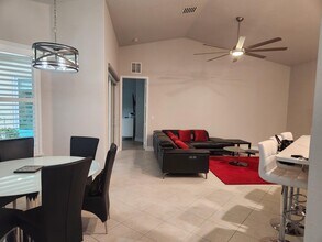 2564 Sandy Cay in West Palm Beach, FL - Building Photo - Building Photo