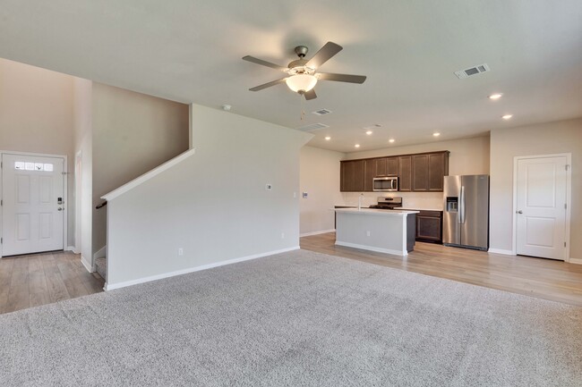 125 Morning Dawn Ln in Andice, TX - Building Photo - Building Photo