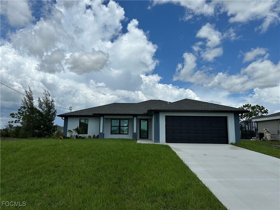 1829 NW 24th Ave in Cape Coral, FL - Building Photo