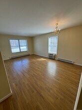 35 Warwick St, Unit 5 in New Haven, CT - Foto de edificio - Building Photo