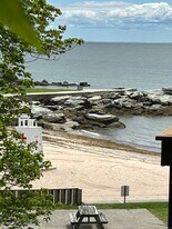 159 Kings Hwy in Milford, CT - Building Photo