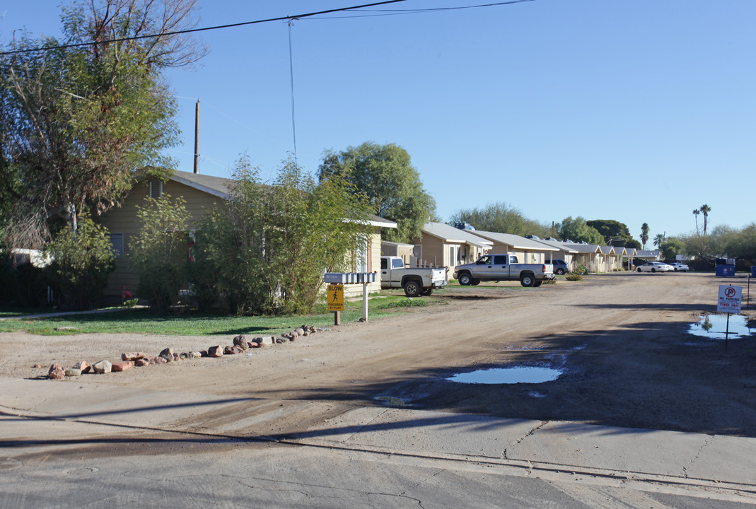 110 S 7th St in Buckeye, AZ - Building Photo