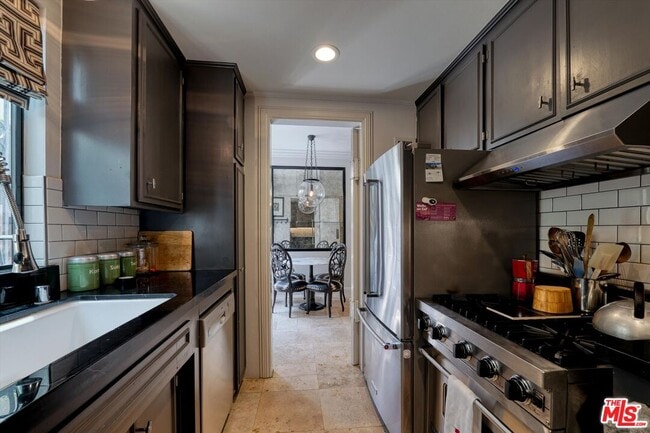9019 Cynthia St in West Hollywood, CA - Building Photo - Building Photo