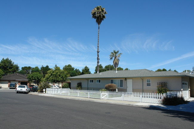 2471 Karen Dr in Santa Clara, CA - Building Photo - Building Photo