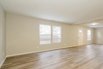 3446 Brandenburg Blvd in Indianapolis, IN - Foto de edificio - Building Photo