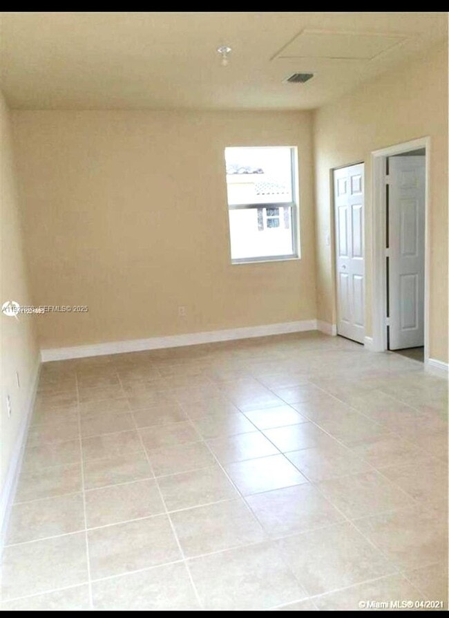 17146 SW 93rd St in Miami, FL - Building Photo - Building Photo