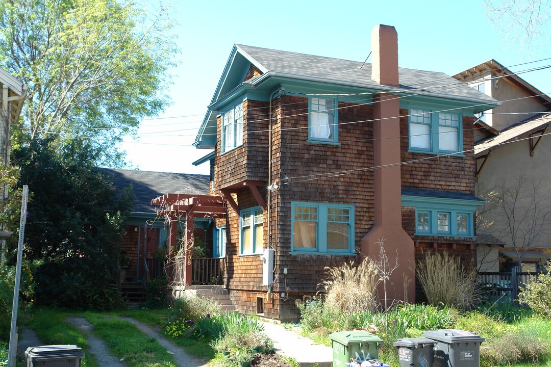 1708 Milvia St in Berkeley, CA - Foto de edificio