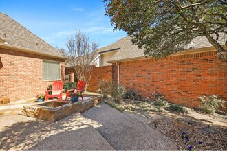 17105 Vista Tree Cir in Dallas, TX - Building Photo - Building Photo