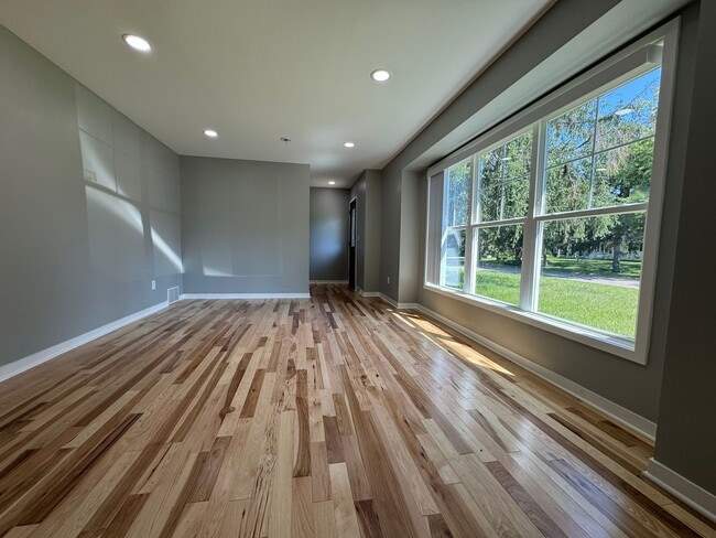 property at 6433 Georgia Ave N