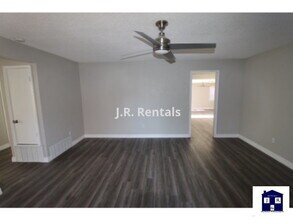 610 N 11th St in Copperas Cove, TX - Foto de edificio - Building Photo