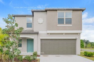 11217 Riley Pines Cir, Unit 410 in Gibsonton, FL - Building Photo
