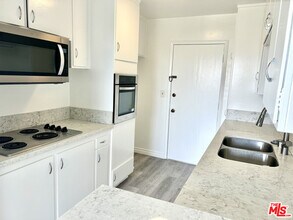 1440 Reeves St in Los Angeles, CA - Building Photo - Building Photo