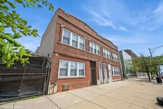 5028 W Madison St in Chicago, IL - Building Photo - Building Photo