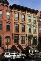 239 W 132nd St in New York, NY - Building Photo