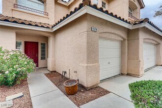 1124 Coral Rainbow Ave in Las Vegas, NV - Building Photo - Building Photo