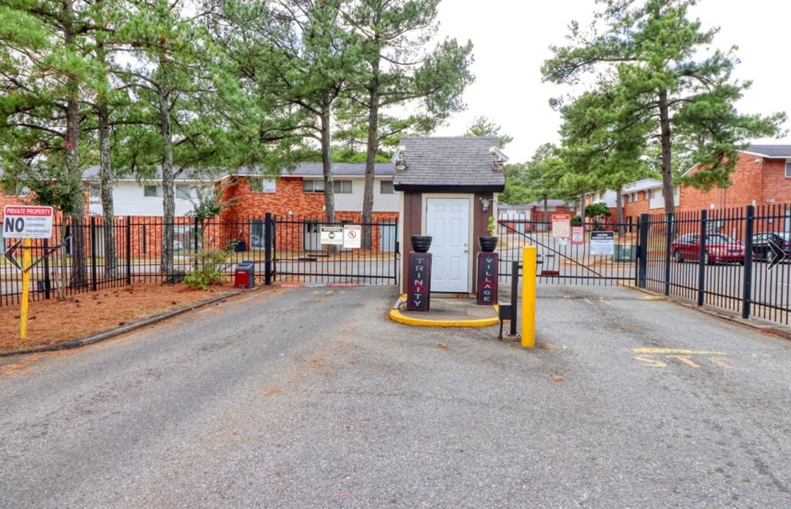 Trinity Village Townhomes in Little Rock, AR - Building Photo