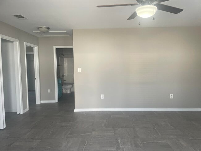 7457 Harvest Village Ct in Navarre, FL - Building Photo - Building Photo