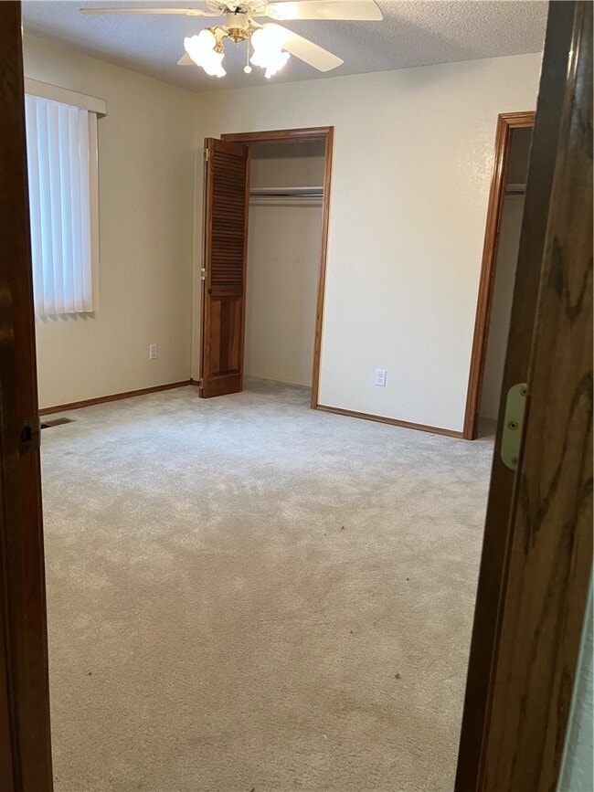 property at 21 Farnham Dr