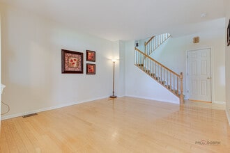 2346 Reflections Dr in Aurora, IL - Building Photo - Building Photo