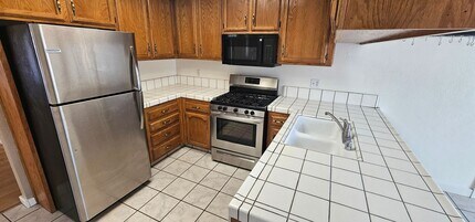 301 S Lupin Ln in Ridgecrest, CA - Building Photo - Building Photo