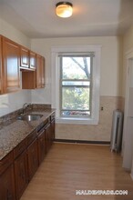 96 Maple St in Malden, MA - Building Photo - Building Photo