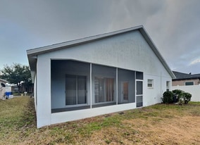13422 Fladgate Mark Drive in Riverview, FL - Building Photo