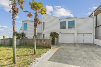 93 Orange St in Neptune Beach, FL - Building Photo - Building Photo