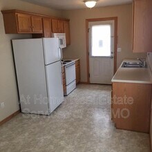 3033 N Fremont Ave in Springfield, MO - Building Photo - Building Photo