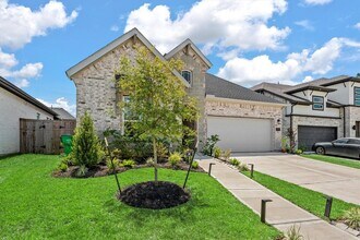 10710 Verdant Hl in Sienna, TX - Building Photo - Building Photo