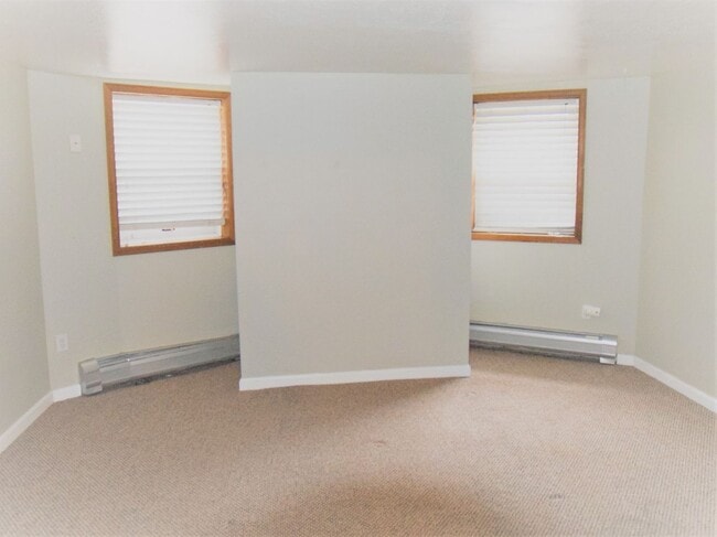 property at 813 E 14th Ave