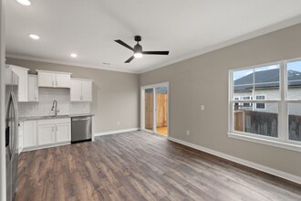 1579 CYPRESS Cv NW in Corydon, IN - Building Photo - Building Photo