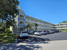 2292 Costa Rican Dr in Clearwater, FL - Building Photo