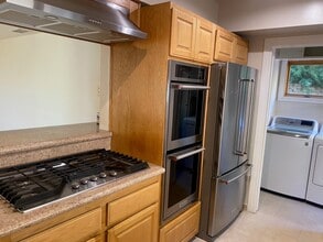 4421 Grimes Pl in Encino, CA - Foto de edificio - Building Photo