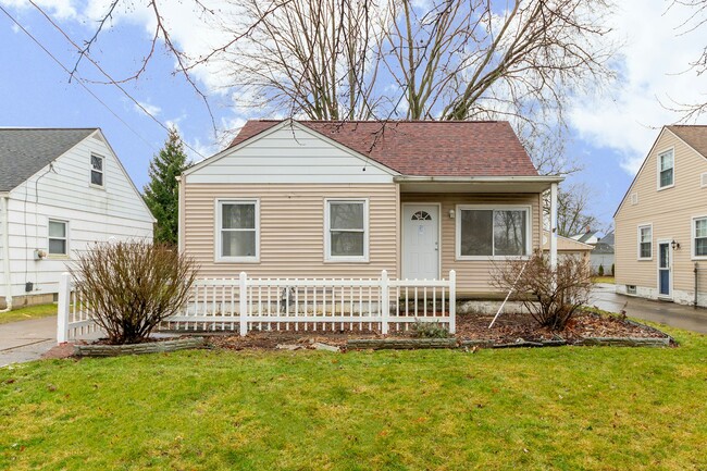 513 Henry St in Elyria, OH - Building Photo - Building Photo