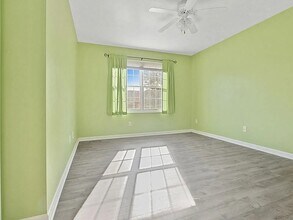 2201 Knollbrook Way in Bloomington, IL - Building Photo - Building Photo