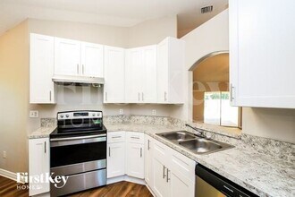 102 Luther Dr in Palm Coast, FL - Building Photo - Building Photo
